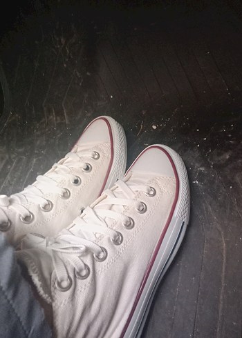 Beyaz Düz Tabanlı Kadın Spor Ayakkabı