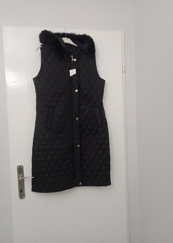 Siyah Uzun Kolsuz Kürklü Kadın yelek M beden - Görsel 2