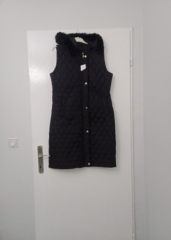 Siyah Uzun Kolsuz Kürklü Kadın yelek M beden - Görsel 6