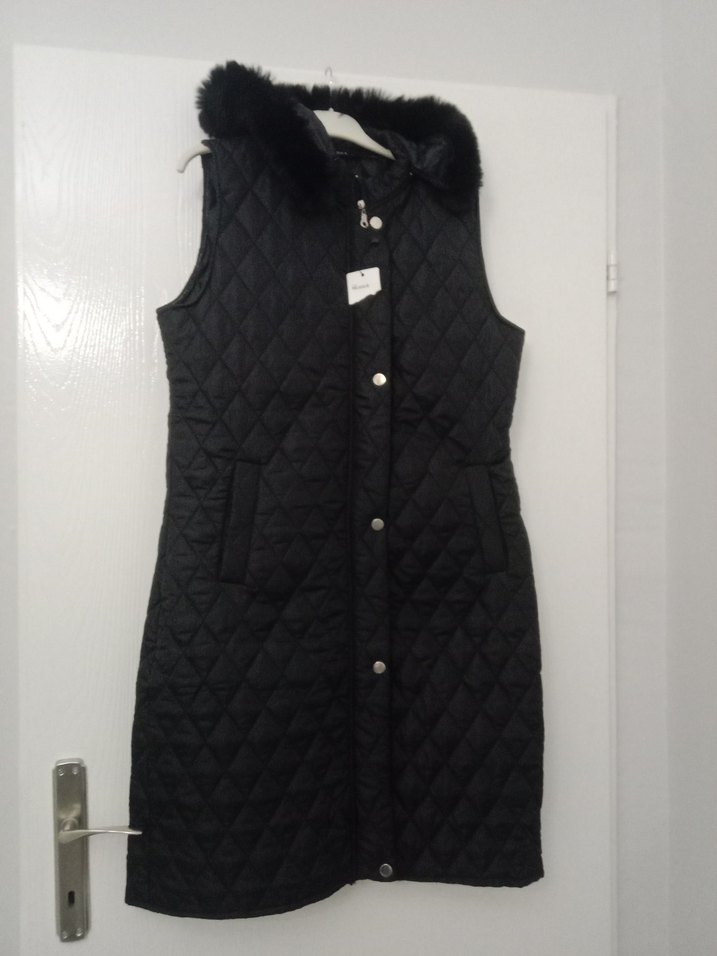 Siyah Uzun Kolsuz Kürklü Kadın yelek M beden - Görsel 4