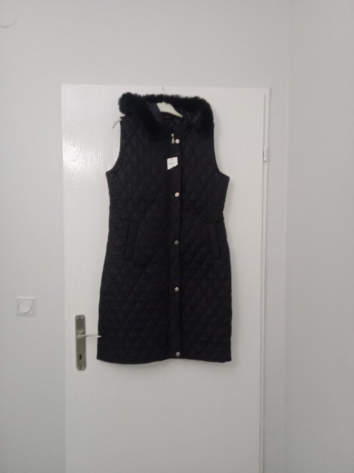 Siyah Uzun Kolsuz Kürklü Kadın yelek M beden - Görsel 5