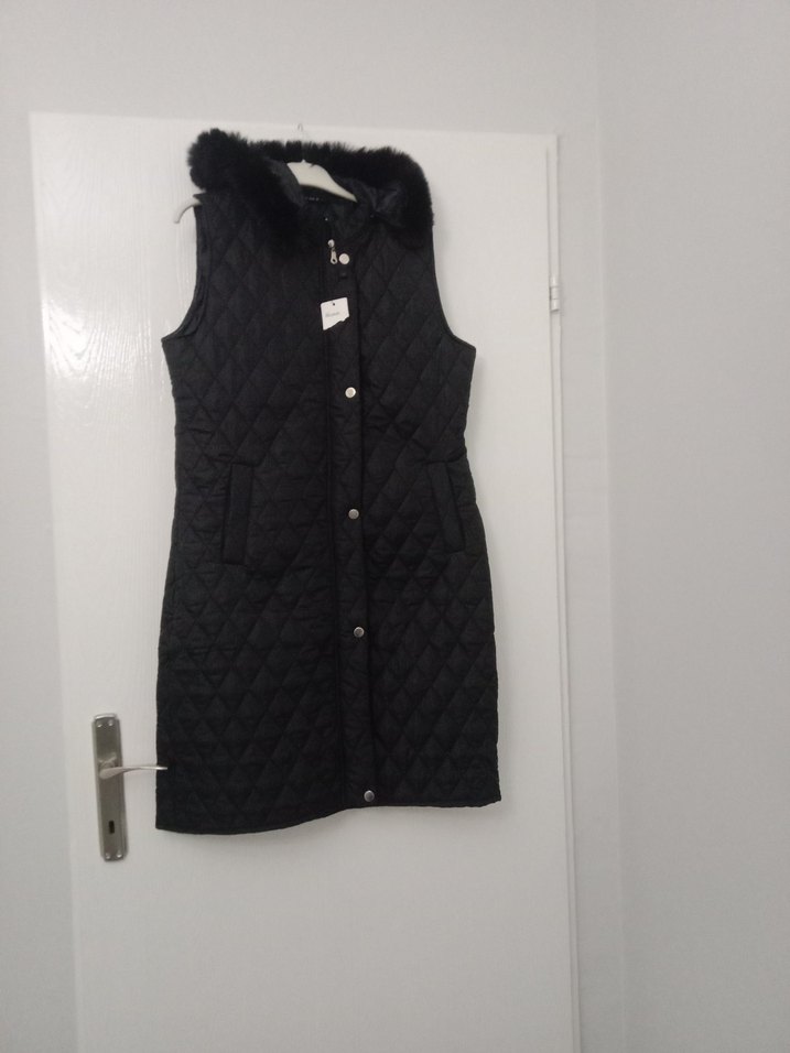 Siyah Uzun Kolsuz Kürklü Kadın yelek M beden - Görsel 2