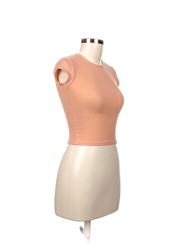 Bershka Bershka T-shirt %70 İndirimli.
