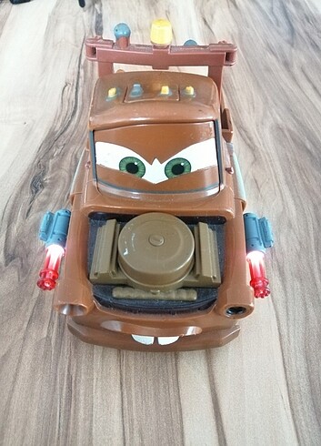 Orjinal Disney Pixar Tow Mater Işıklı Üstten Basmalı Mekanizmalı