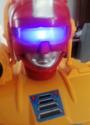 Hareketli Yürüyen Işıklı Sesli Savaşçı Robot Adam Oyuncak - Görsel 12