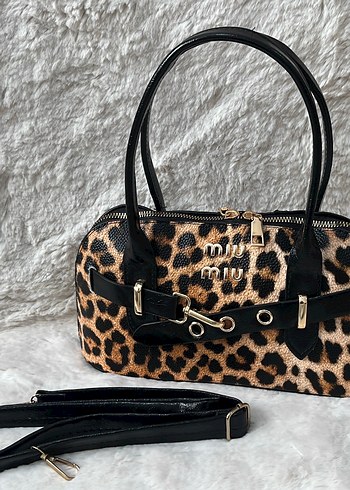  Beden Kürk Detaylı Leopar Desenli Deri Kadın Çanta