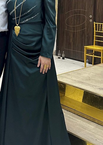 Uzun Kollu Drapeli Kadın Abiye Elbise
