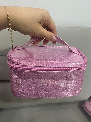Pembe parlak makyaj çantası
