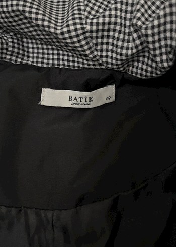 Fermuarlı ve Çıtçıtlı Siyah Kadın yağmurluk - Görsel 5