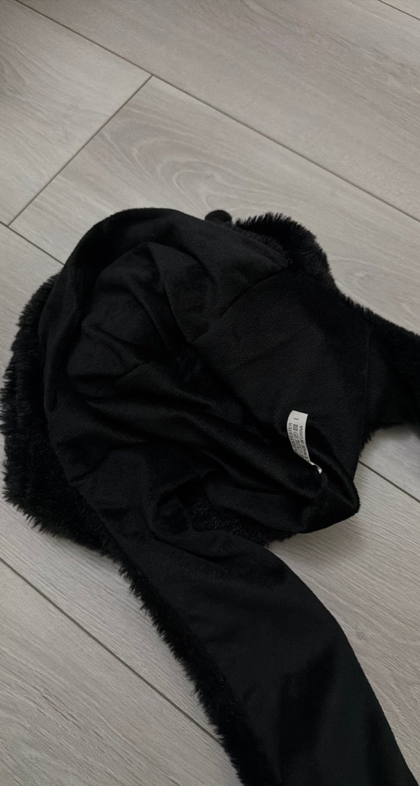 Siyah Nakışlı Kürklü Çocuk Şapkası - Görsel 4