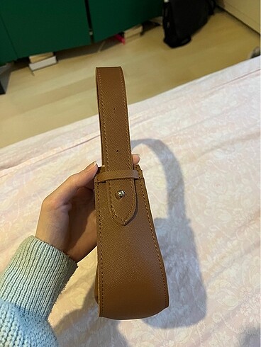 Bershka Taba rengi çanta