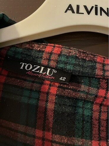 Tozlu kareli gömlek