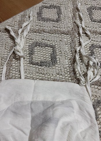 Beyaz Düz Büzgülü Elbise - Görsel 2