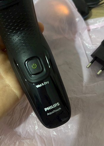 Philips Siyah Şarjlı Tıraş Makinesi - Görsel 2