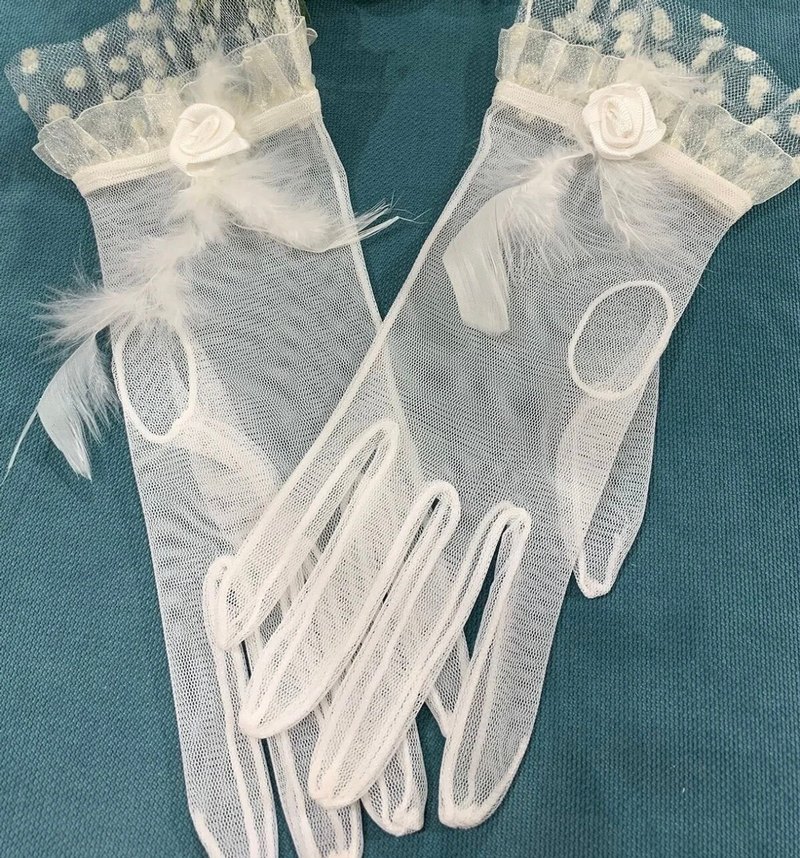 Dantel Detaylı Beyaz Kadın Eldiven - Görsel 2