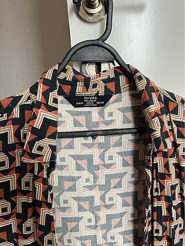 Bershka relaxed fit desenli gömlek