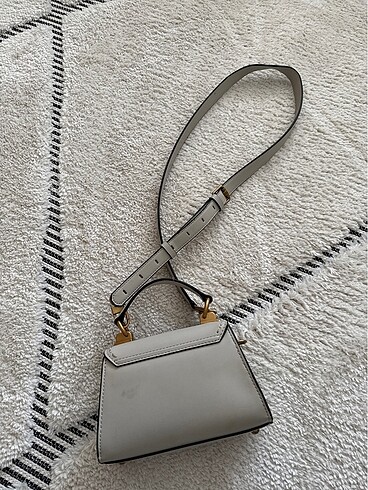 Guess Guess Çanta