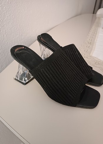 Siyah Pilili Blok Topuklu Kadın Terlik - Görsel 2
