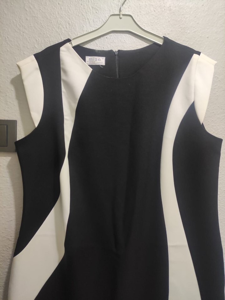 Siyah Beyaz Kemerli Midi Kalem Elbise - Görsel 2