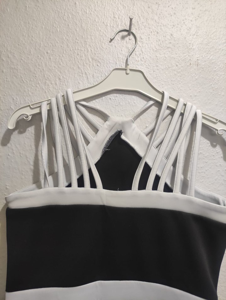 Siyah Beyaz İnce Askılı mini elbise - Görsel 3