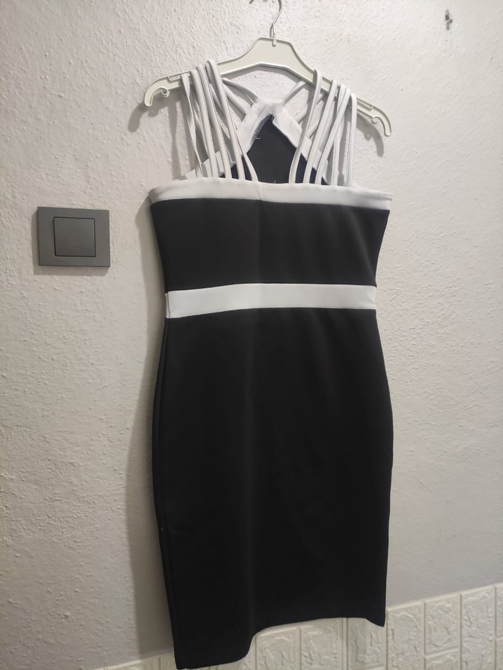 Siyah Beyaz İnce Askılı mini elbise - Görsel 2