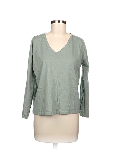 Mango T-shirt %70 İndirimli.