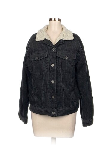 Pull and Bear Mont %70 İndirimli.