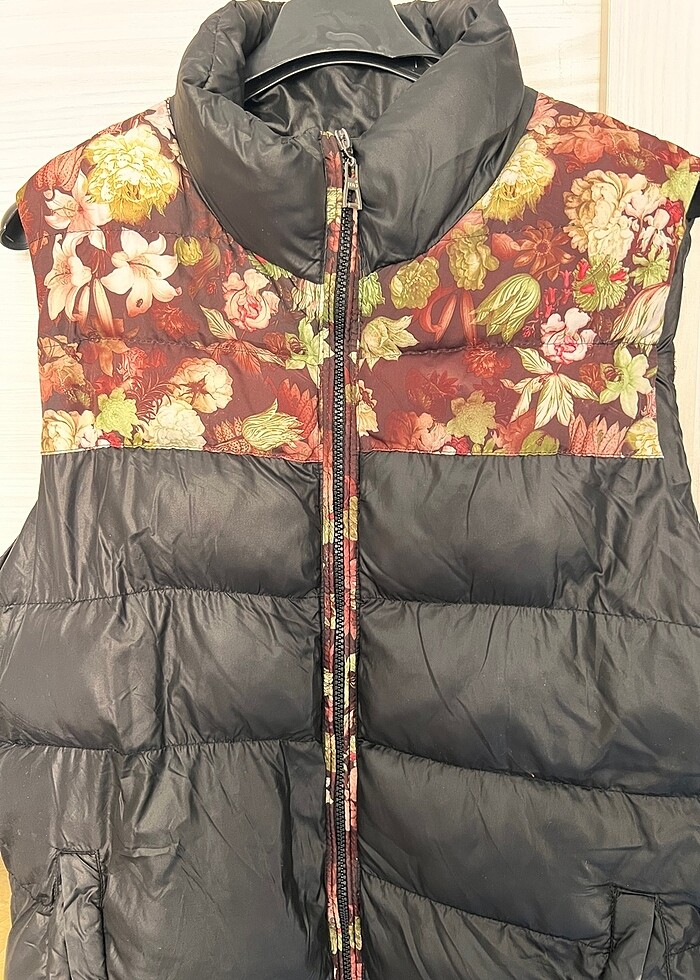 Şişme kolsuz mont - Görsel 2