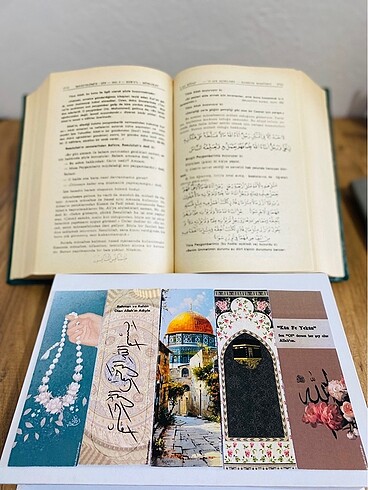 Dini temalı ayraç seti