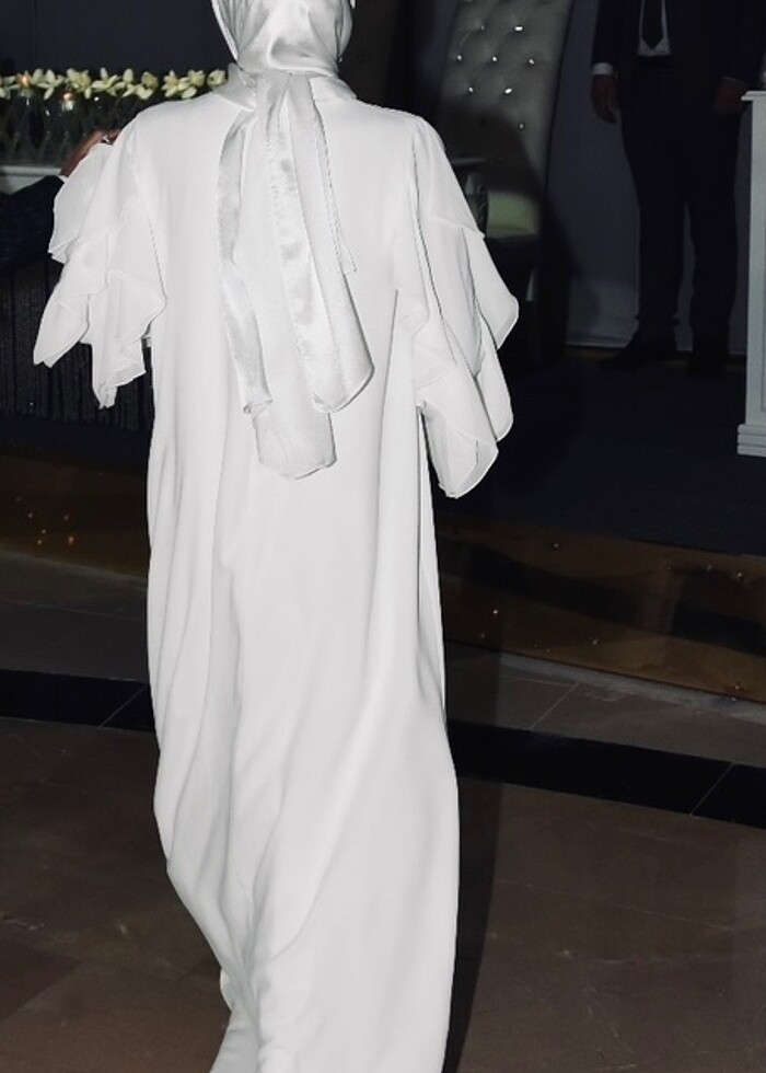 Volan detaylı abiye nikah elbisesi - Görsel 5