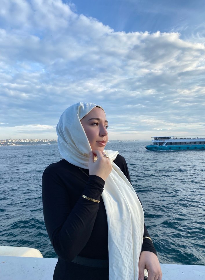 Krem renk Fendi desen şal - Görsel 3