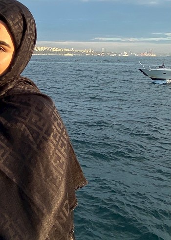 Fendi desen siyah kaşmir şal - Görsel 3