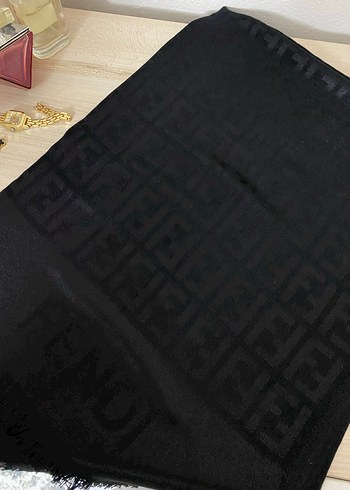 Fendi Siyah Kadın Kaşmir Şal - Görsel 3