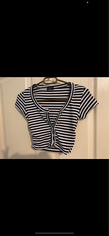 crop | mavira