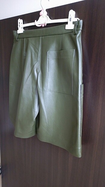 Bayan Suni Deri Etek tipi Şort ZARA Marka MEX 32 Bedene - Görsel 5