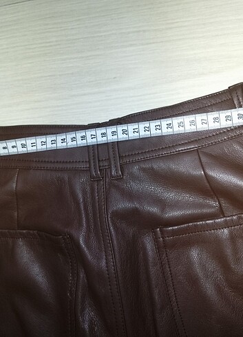 Bayan Deri İspanyol paça pantolon yumuşak PUL&BEAR Marka 34 Bede - Görsel 4