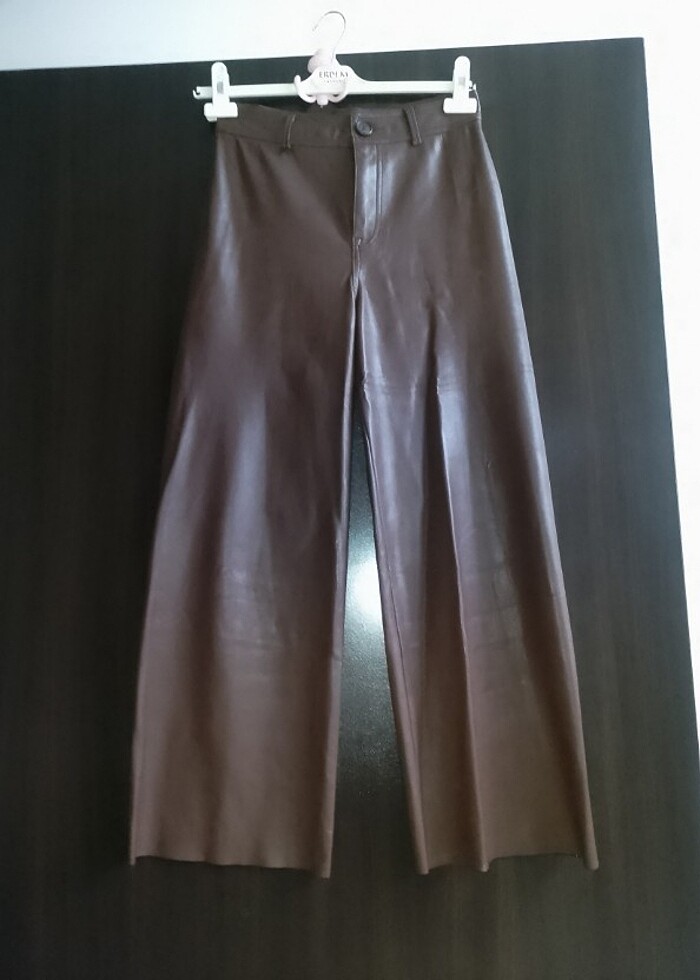 Bayan Deri İspanyol paça pantolon yumuşak PUL&BEAR Marka 34 Bede - Görsel 3