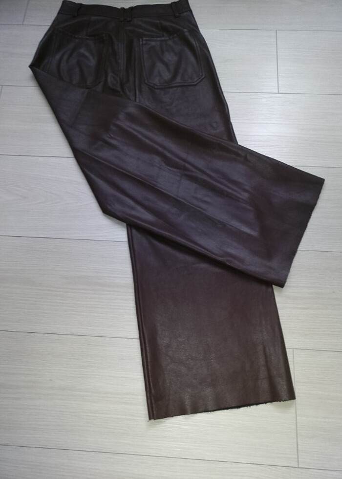 Bayan Deri İspanyol paça pantolon yumuşak PUL&BEAR Marka 34 Bede - Görsel 5