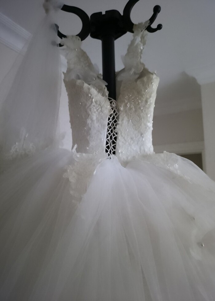 Evleneceklere Harika bir Gelinlik 38 Beden  - Görsel 3