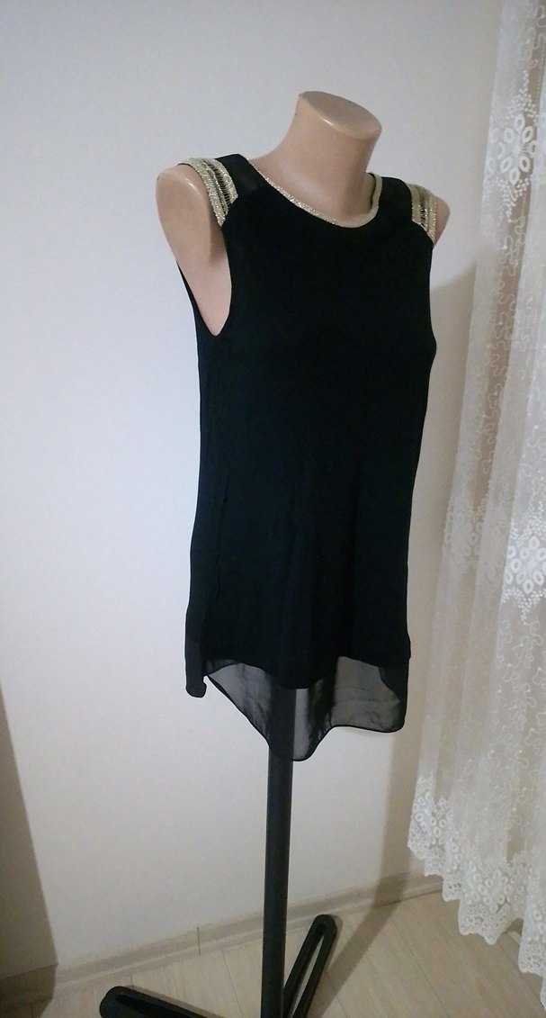 Siyah Drapeli Kolsuz Midi Bluz - Görsel 3