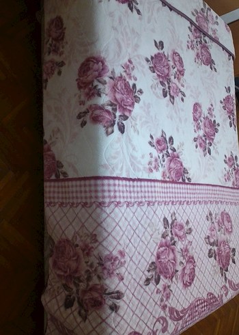 Pembe Baskılı Yatak Battaniyesi - Görsel 3