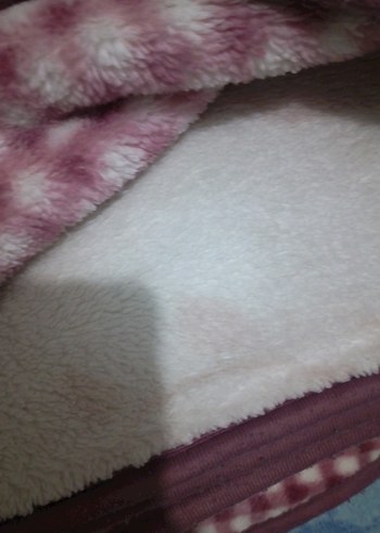 Pembe Baskılı Yatak Battaniyesi - Görsel 8