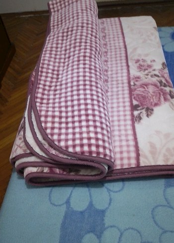 Pembe Baskılı Yatak Battaniyesi - Görsel 6