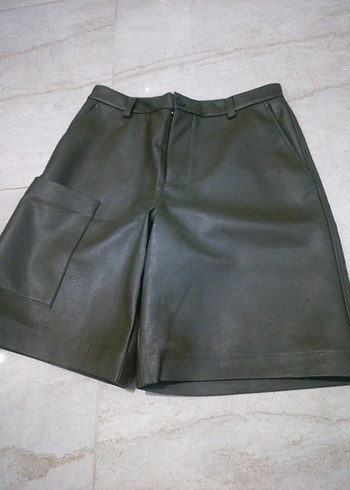 Kemerli Koyu Yeşil Deri Kadın Şort etek Zara marka 32 Beden - Görsel 2