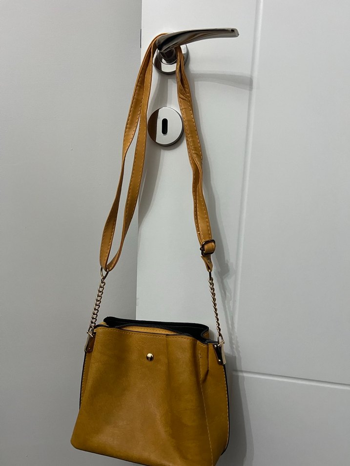 Sarı Süet Tokalı Kadın Çanta - Görsel 2