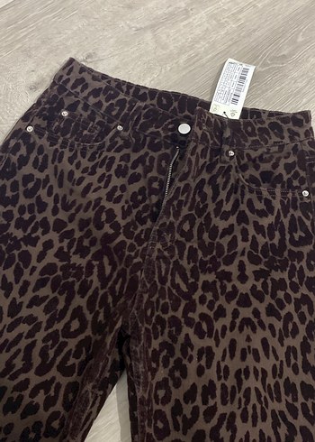 Kahverengi Leopar Desenli Kadın Jean