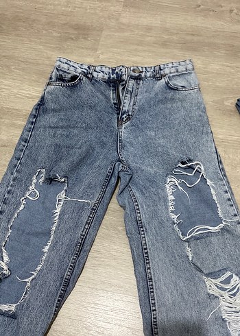 Kadın Gri Yırtık Detaylı Loose Fit Jean