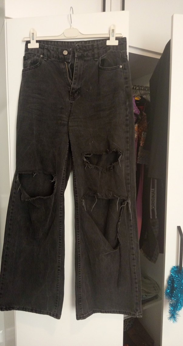 Siyah Yırtık Salaş Kot Pantolon - Görsel 3