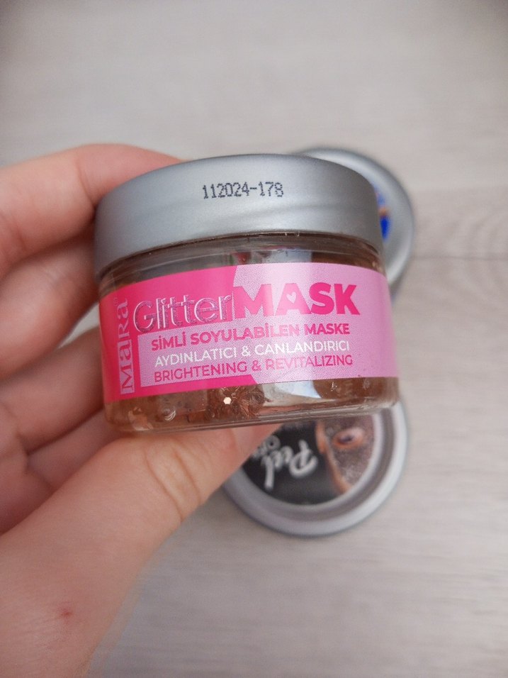 Mara Parlak Simli Soyulabilir Yüz Maskesi - Görsel 4