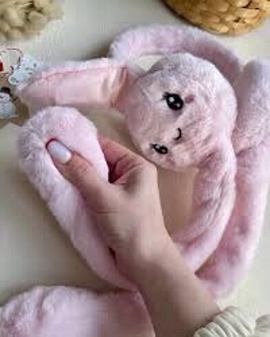 Hareketli peluş kulaklık